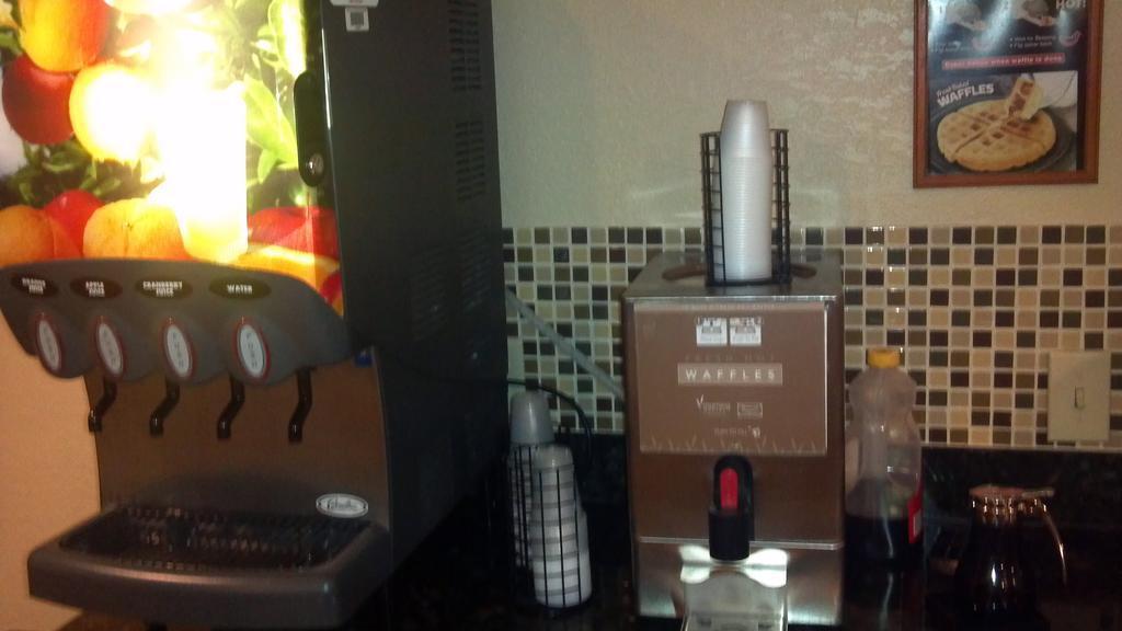 Comfort Inn & Suites Panama City North מראה חיצוני תמונה