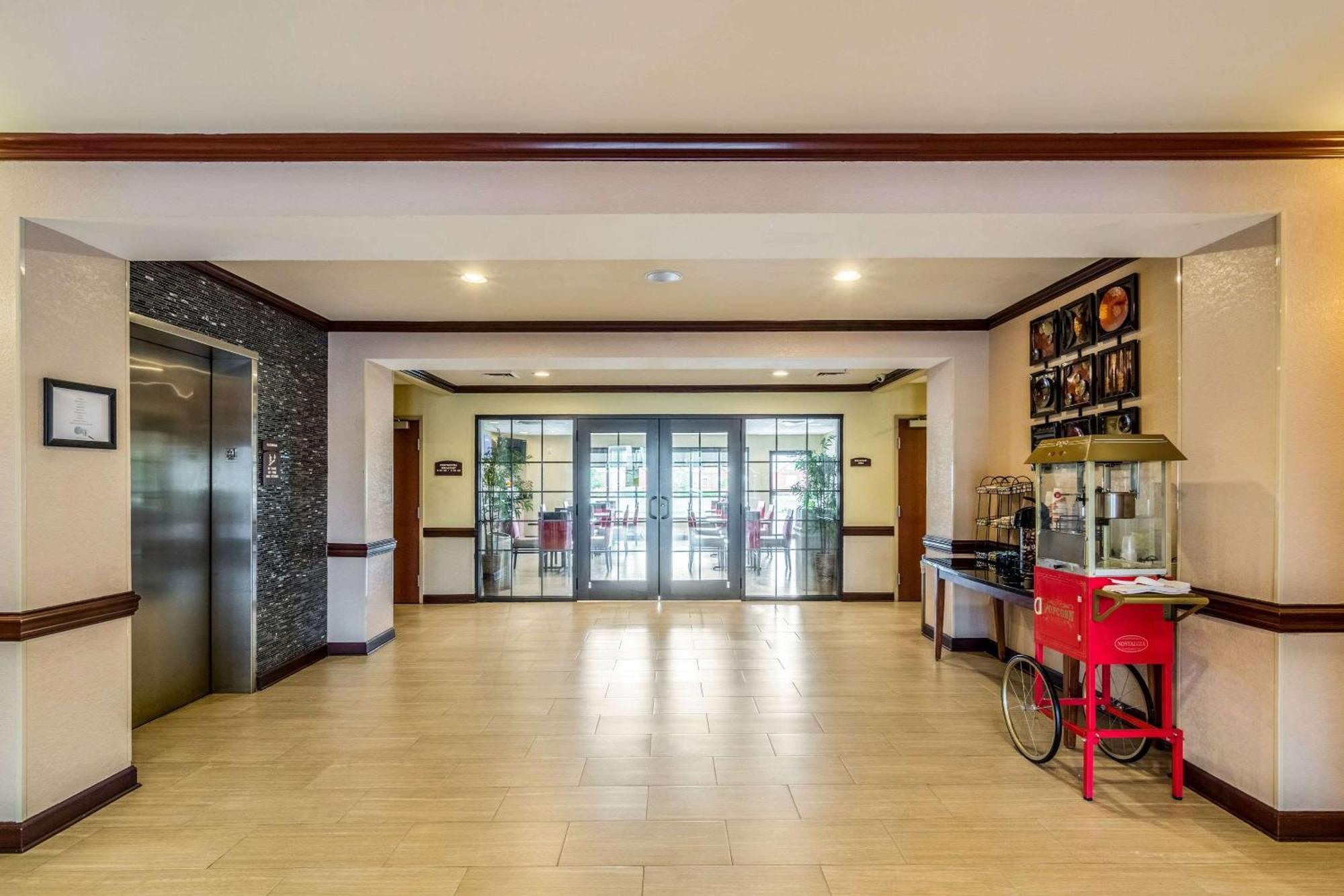 Comfort Inn & Suites Panama City North מראה חיצוני תמונה